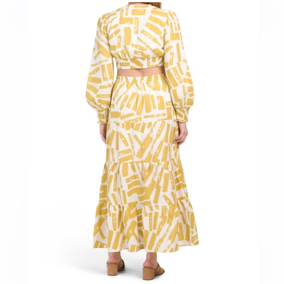 House of Harlow Linen Crop Top and Tiered Maxi Skirt Set - Picture 2 of 2